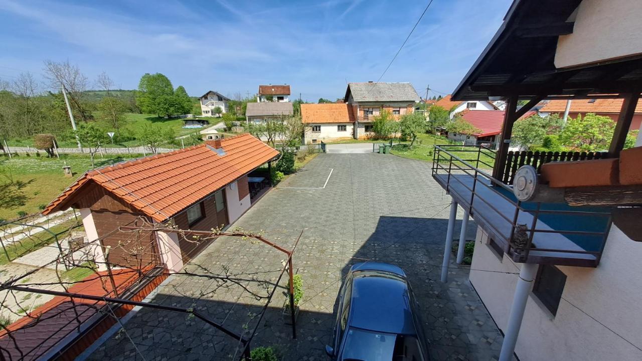 Hotel Family Puskaric Slunj Exterior foto