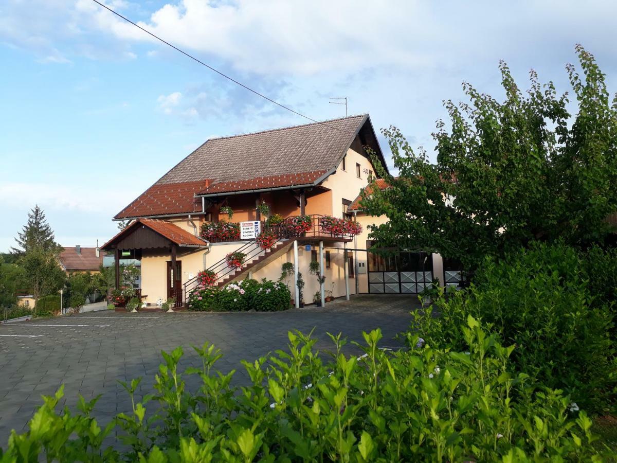 Hotel Family Puskaric Slunj Exterior foto